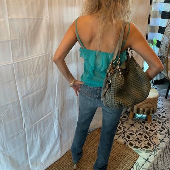 DKNY Distressed Vintage Jeans Size 26 straight leg plus free boho Blouse!! - Picture 2 of 11